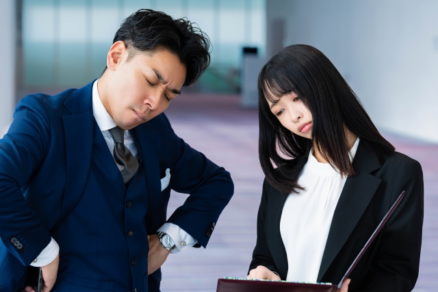 大人がキックボードに乗るのはダサいのか…