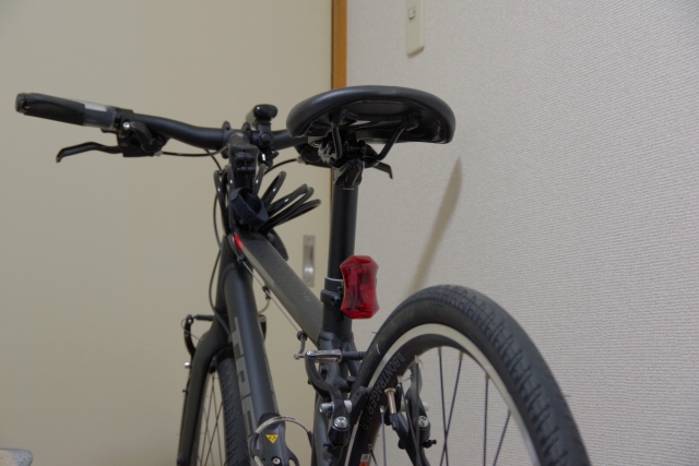 クロスバイクのチェーンカバー後付けの実用ガイド