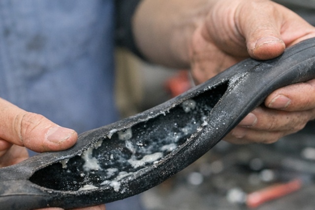 ゴム糊が乾かないうちに貼る失敗を防ぐための知識