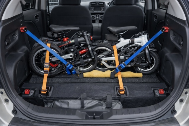 軽自動車に2台の折りたたみ自転車を積むための配置術